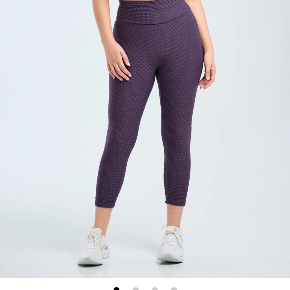 Booty by Brabants High-Waist Textured Crop Leggings - Deep Plum